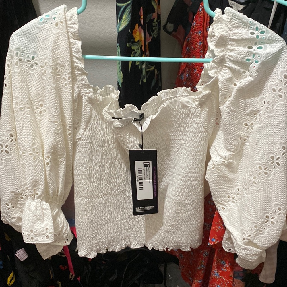 Ivory puffed sleeve crop top